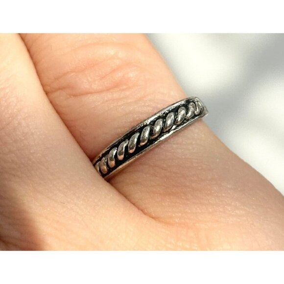 Vintage Braided Silver Tone Open Style Adjustable Retro Ring - Size 4 - Picture 1 of 6